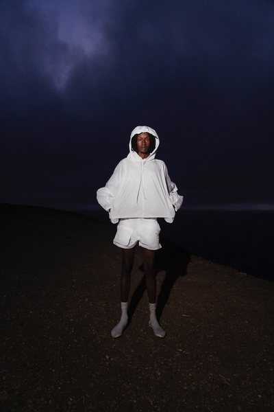 WHITE PACKABLE WINDBREAKER