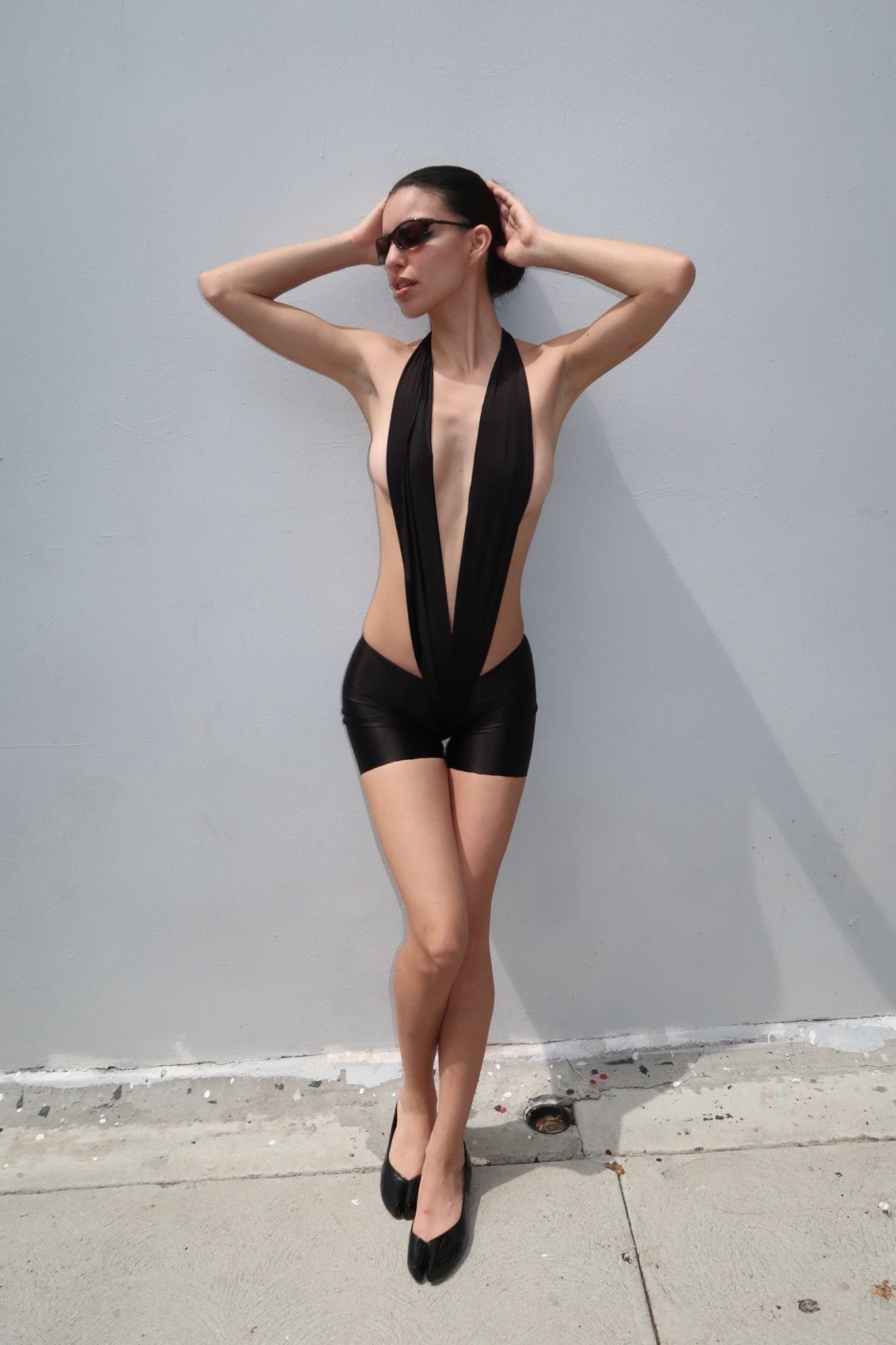 BLACK V JUMPSHORT - SWEET TALK